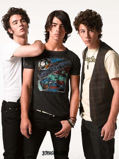jonas-brothers-17312.jpg