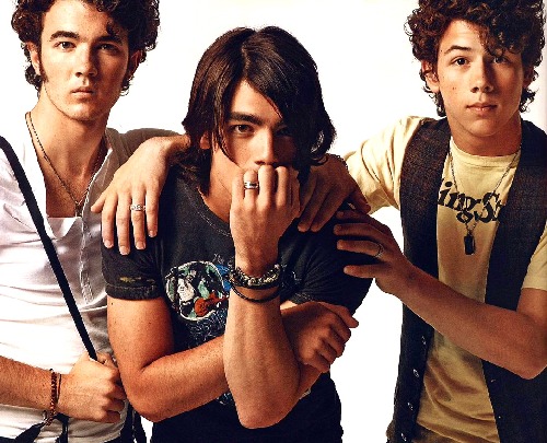 Jonas Brothers jonas-brothers-17336.jpg