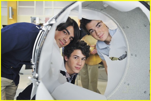 jonas-brothers-18881.jpg