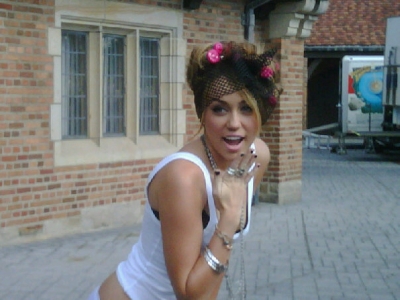 Miley - příprava na natáčení klipu k Who owns my heart