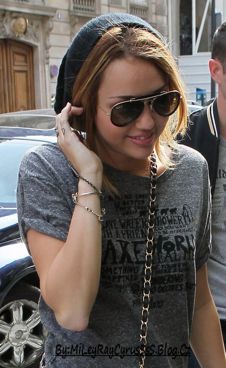 By:MiLeyRayCyrusSsS.Blog.Cz