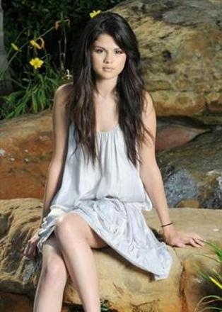 http://img.karaoketexty.cz/img/artists/13343/selena-gomez-75973.jpg http://img.karaoketexty.cz/img/artists/13343/selena-gomez-75973.jpg