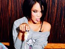 rihanna-50439.jpg