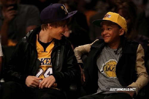 Justina Bieberova-transexualista,chcípni bobře!