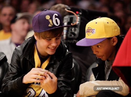 Justina Bieberova-transexualista,chcípni bobře!