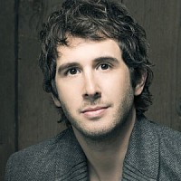 josh-groban-525820-w200.jpg