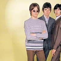 small-faces-479385-w200.jpg
