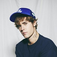 justin-bieber-629846-w200.jpg