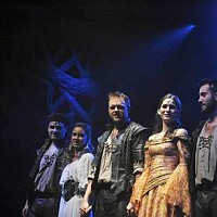 Zleva: Jan Jackuliak, Nela Pocisková, Jan Kříž, Martina Bártová, Václav Noid Bárta a Lucia Šoralová