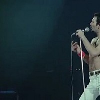 během koncertu v Montrealu (1981)