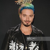 j-balvin-591482-w200.jpg
