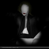 slenderwoman-506032.jpg