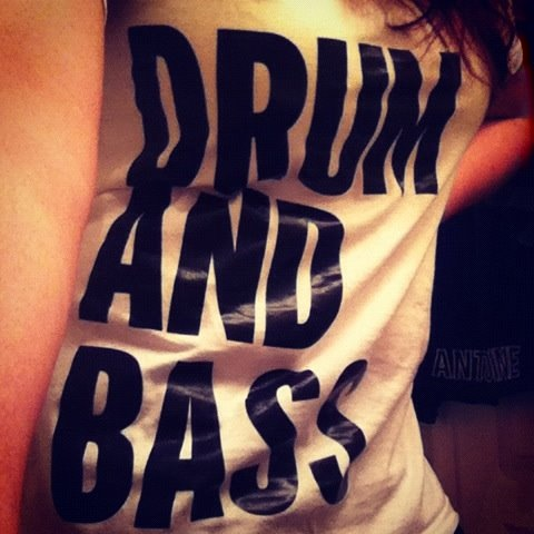 Summer, airplanes and Drum and Bass ♥