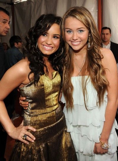 Demi Lovato a Malei Cyrus