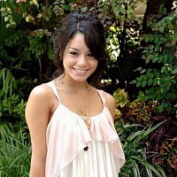 nessyhudgens-30510.jpg