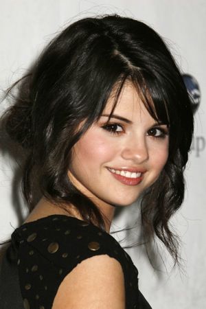 SelenaGomezz